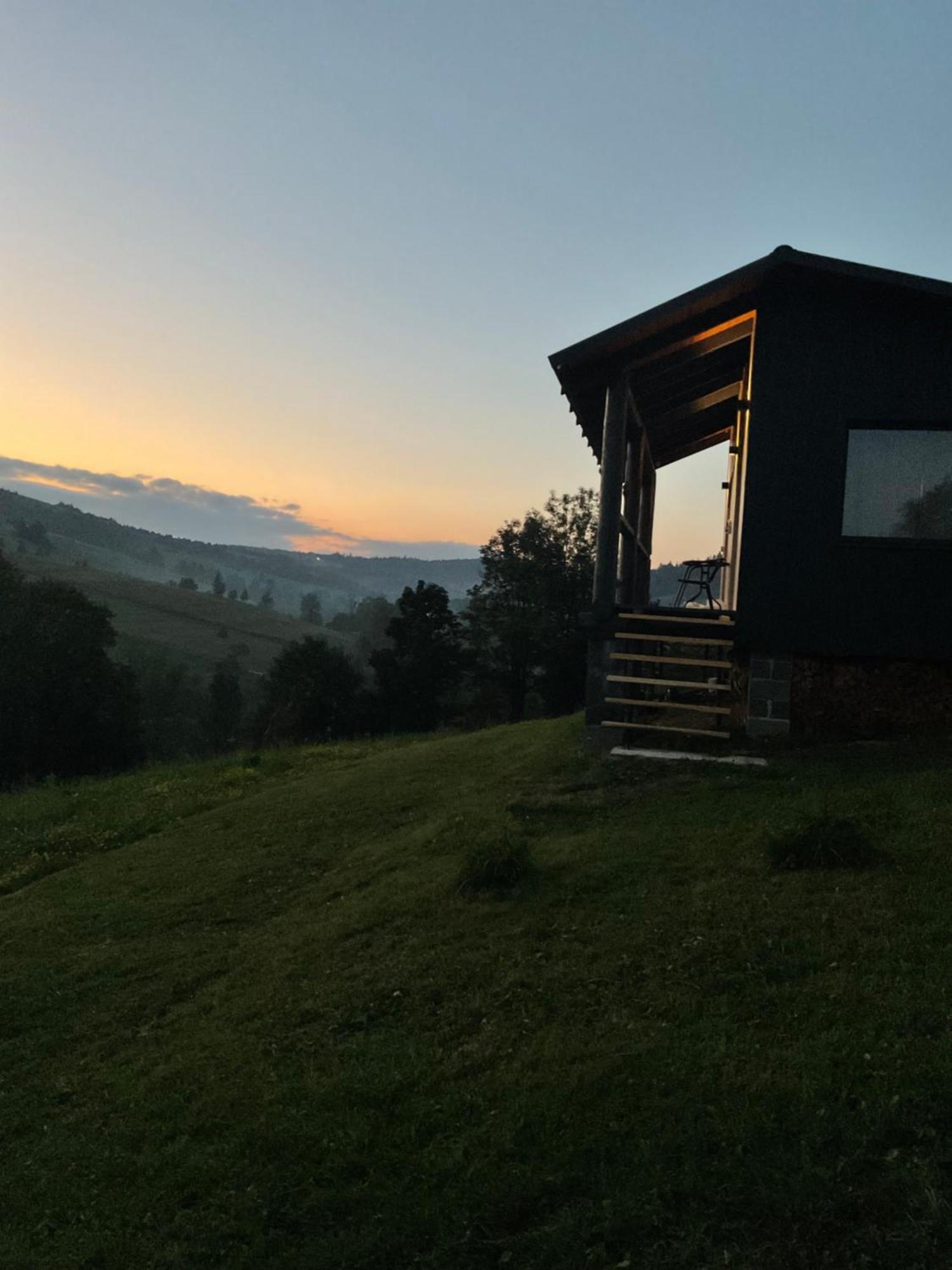 Котедж На Лузі Verkhne-Studenyy Exterior photo